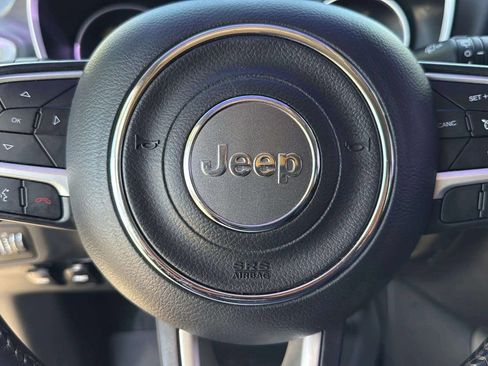 Used 2018 Jeep Compass Latitude w/ Popular Equipment Group AWD/4WD image 15