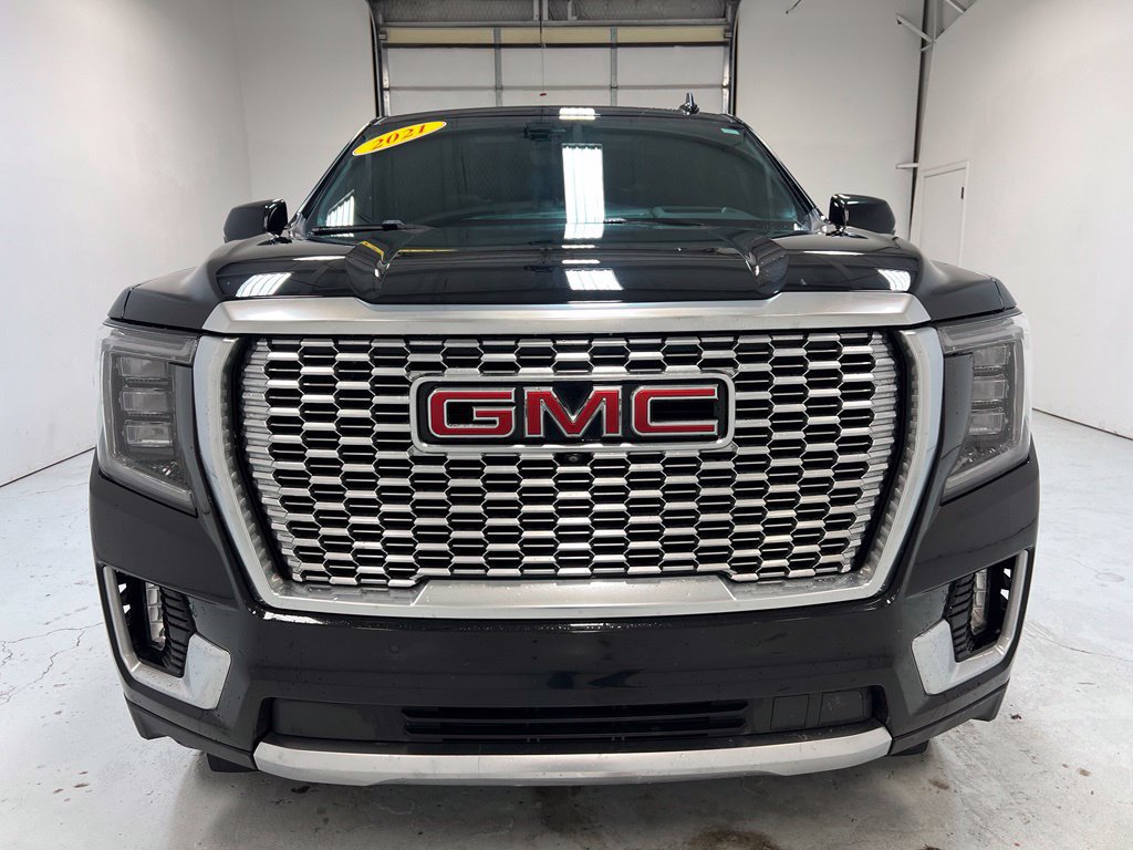 Used 2021 GMC Yukon Denali w/ Denali Premium Package AWD/4WD image 13