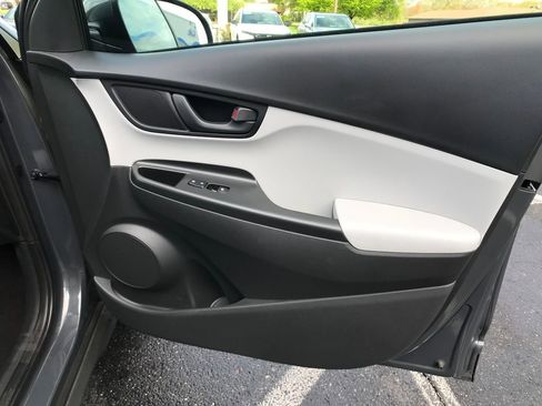 Used 2023 Hyundai Kona SEL AWD/4WD image 30
