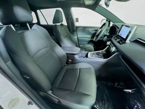 Certified 2024 Toyota RAV4 SE w/ Convenience Package AWD/4WD image 25