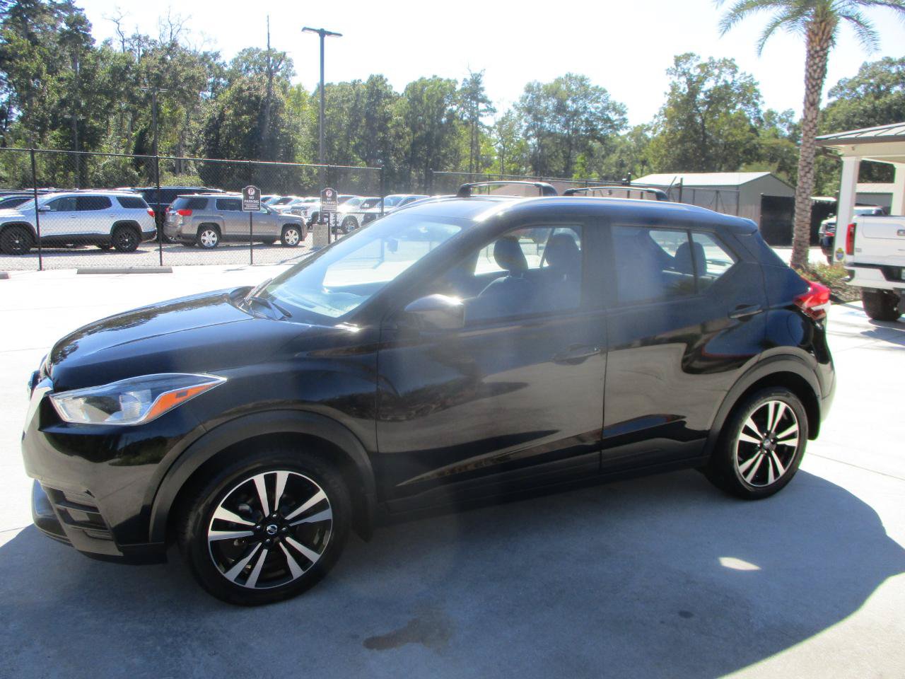 Used 2019 Nissan Kicks SV w/ Exterior Package FWD image 23
