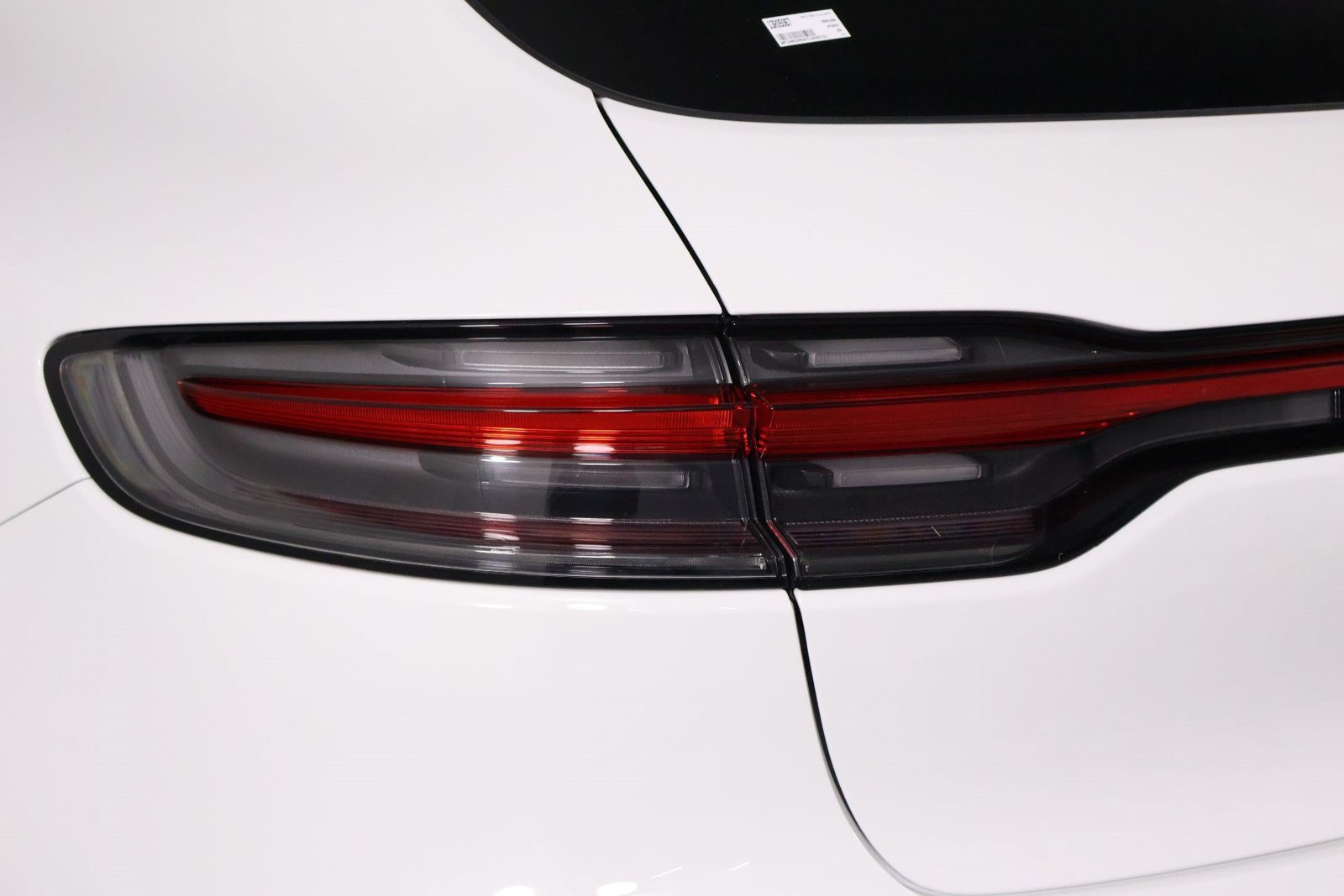 Certified 2026 Porsche Macan AWD/4WD image 21