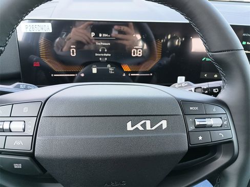 New 2026 Kia Sportage EX image 21