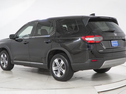 Used 2025 Honda Pilot EX-L image 7