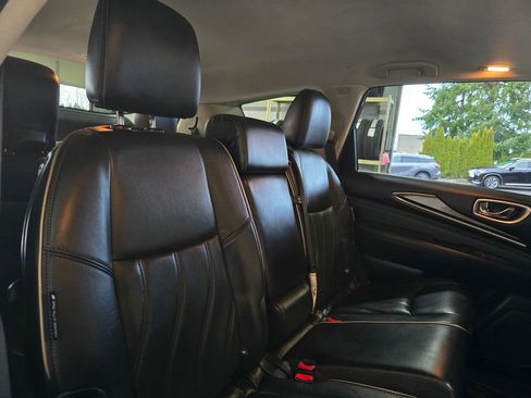 Used 2019 INFINITI QX60 Luxe w/ Essential Package image 28