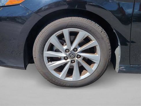 Used 2022 Toyota Camry LE image 25