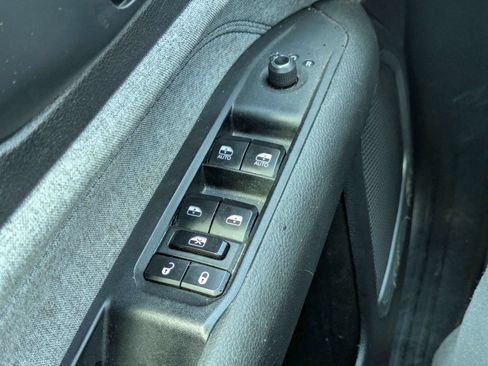 Used 2024 Jeep Compass Latitude AWD/4WD image 22