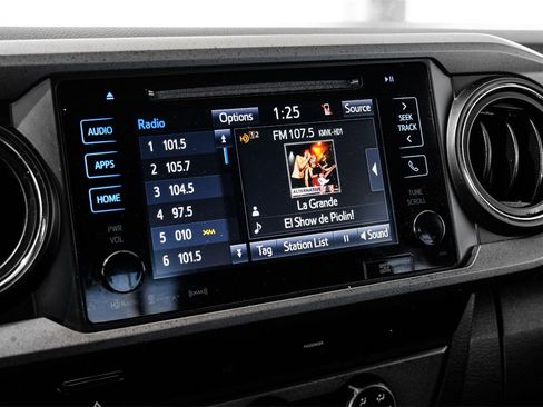 Used 2016 Toyota Tacoma TRD Sport w/ Towing Package image 26