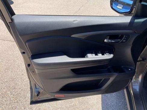 Certified 2023 Honda Ridgeline RTL image 10