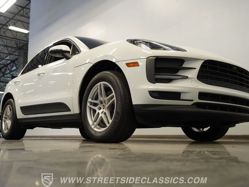 Used 2019 Porsche Macan AWD/4WD image 37