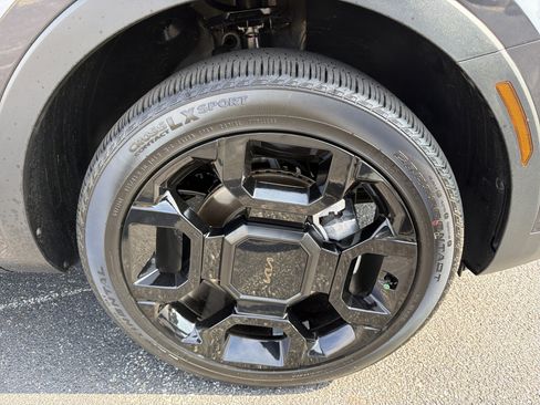 Used 2026 Kia Sorento SX Prestige image 12