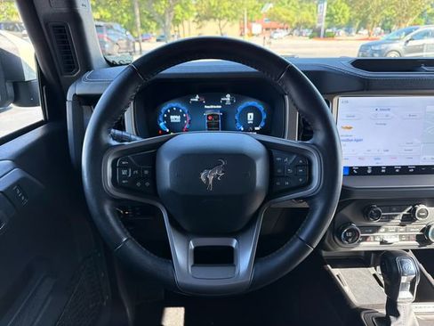 Certified 2025 Ford Bronco Outer Banks AWD/4WD image 16