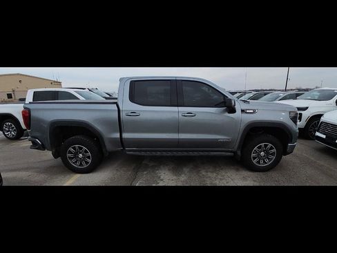 Used 2025 GMC Sierra 1500 AT4 w/ AT4 Premium Package image 9