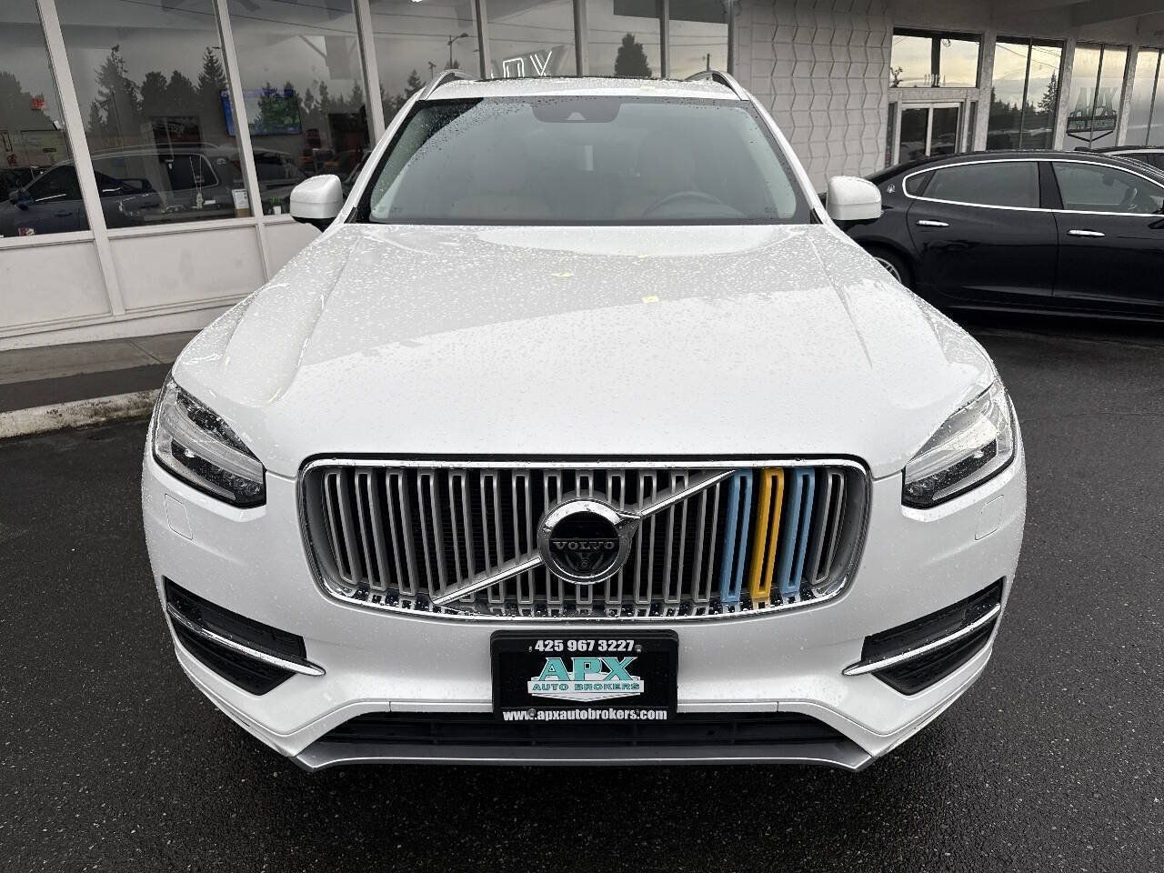 Used 2016 Volvo XC90 T6 Momentum w/ Momentum Plus Package AWD/4WD image 14