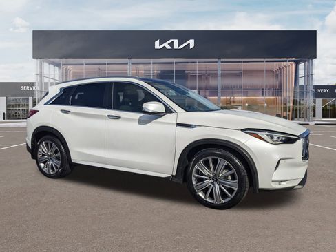 Used 2023 INFINITI QX50 Sensory image 1