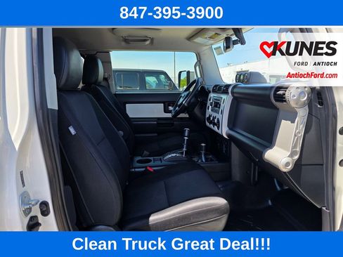 Used 2014 Toyota FJ Cruiser 4WD w/ Upgrade Package image 28