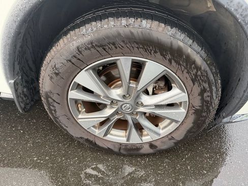 Used 2017 Nissan Murano S w/ Navigation Package FWD image 8
