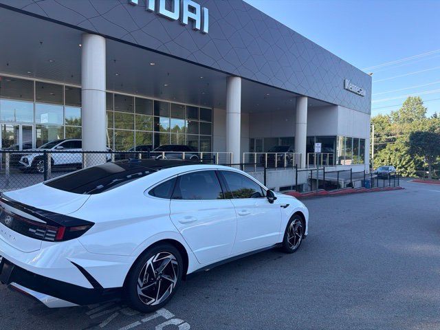 Used 2025 Hyundai Sonata SEL FWD image 4