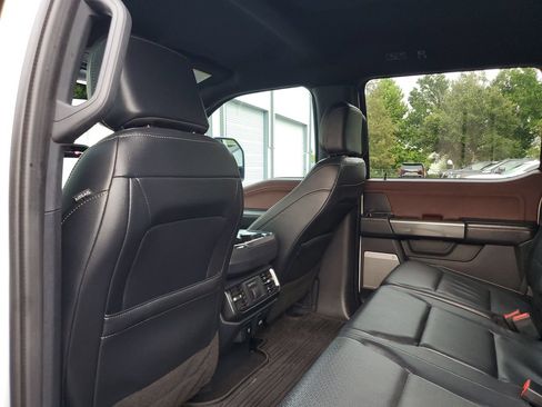 Used 2022 Ford F150 Lariat w/ Equipment Group 502A High AWD/4WD image 10