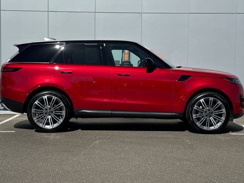 Used 2024 Land Rover Range Rover Sport SE AWD/4WD image 6