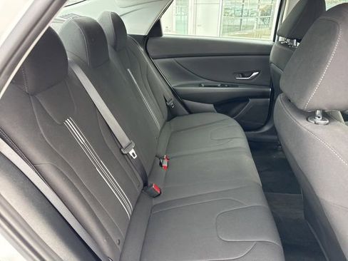 Used 2023 Hyundai Elantra SEL w/ Convenience Package image 31