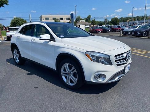 Used 2019 Mercedes-Benz GLA 250 4MATIC image 1