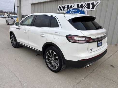 Used 2022 Lincoln Nautilus Reserve w/ Equipment Group 201A image 6