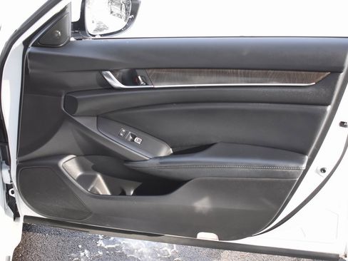 Used 2022 Honda Accord EX-L image 27