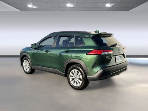 Used 2022 Toyota Corolla Cross LE w/ Moonroof Package FWD image 3