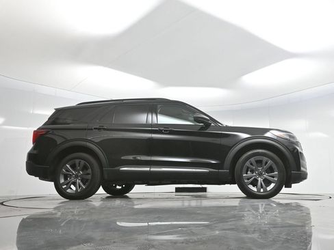 New 2025 Ford Explorer Active w/ Active Comfort Package AWD/4WD image 70