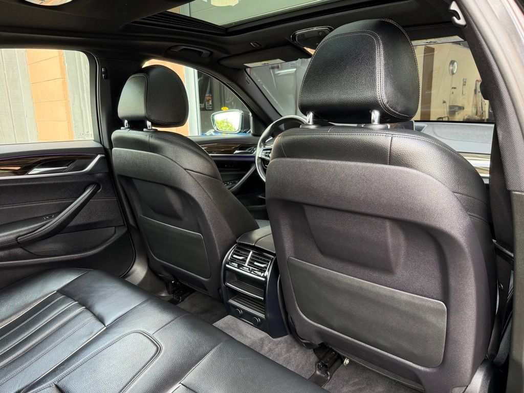 Used 2018 BMW 530i xDrive AWD/4WD image 21