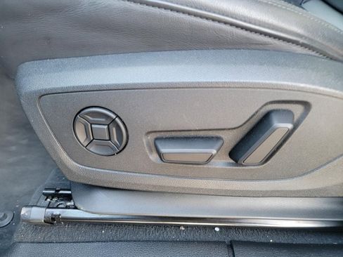 Used 2025 Audi Q3 2.0T Premium image 34