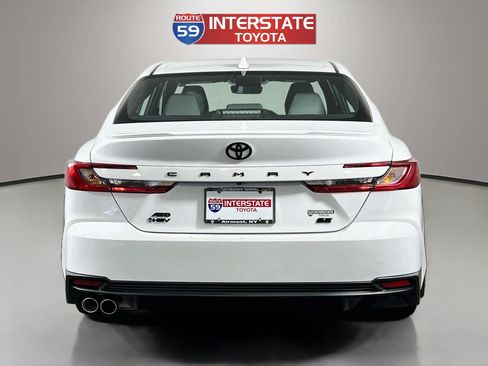 Used 2025 Toyota Camry SE w/ Convenience Package AWD/4WD image 6