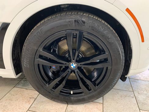 Used 2025 BMW X7 xDrive40i w/ Executive Package AWD/4WD image 11