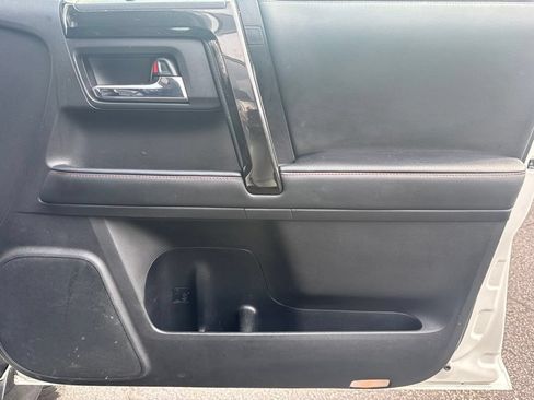 Used 2020 Toyota 4Runner TRD Off-Road Premium w/ Moonroof Package AWD/4WD image 65