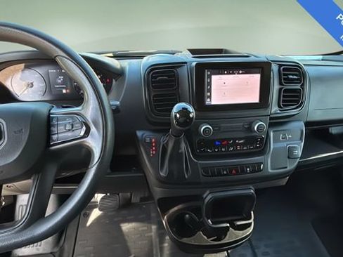 Used 2025 RAM ProMaster 2500 w/ Convenience Group FWD image 11