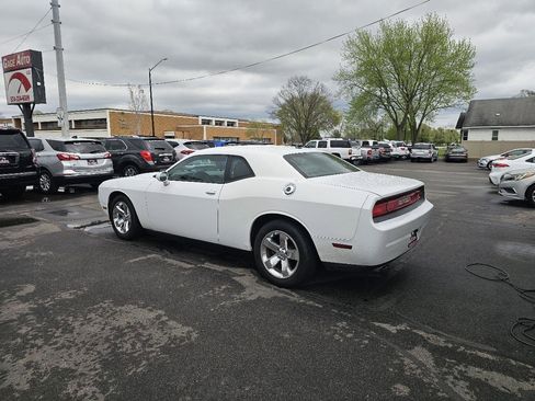 Used 2013 Dodge Challenger SXT w/ Sound Group image 7