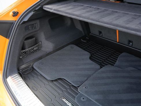 Used 2022 Lamborghini Urus AWD/4WD image 50
