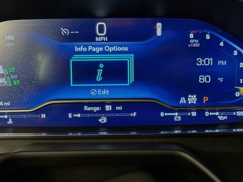 Used 2024 Chevrolet Suburban Z71 AWD/4WD image 15