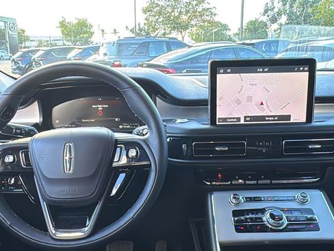 Used 2023 Lincoln Aviator Standard w/ Class IV Trailer Tow Package image 7