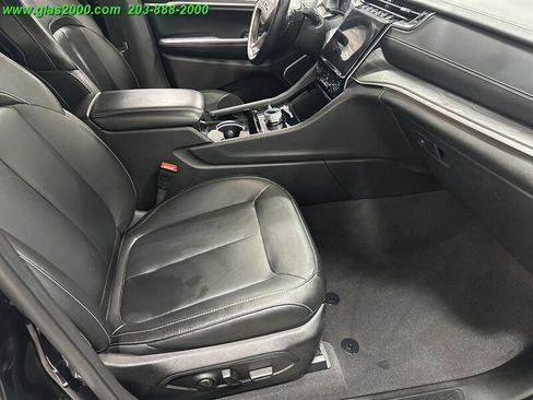 Used 2022 Jeep Grand Cherokee L Limited AWD/4WD image 21