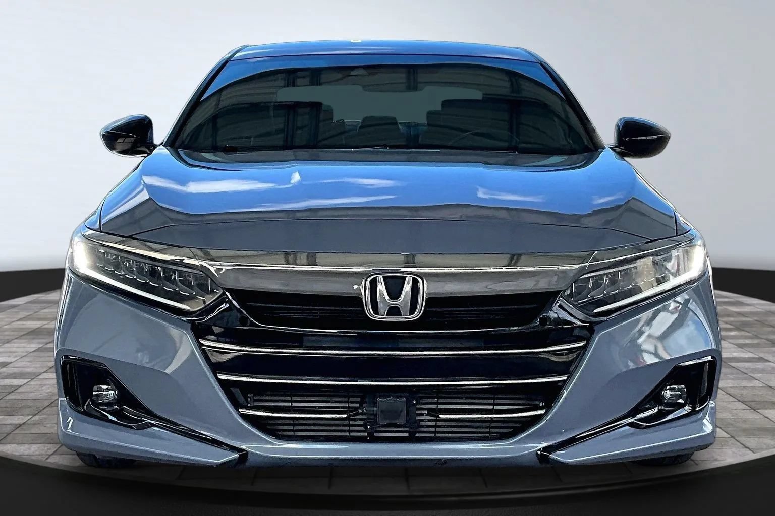 Used 2021 Honda Accord Sport image 2