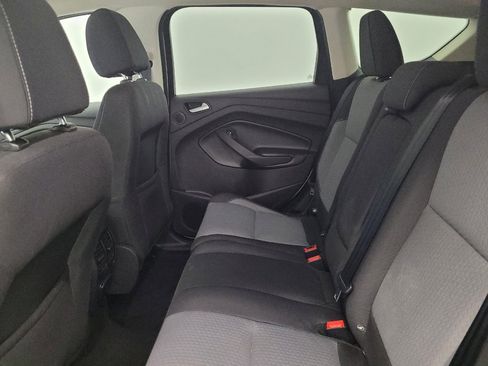 Used 2017 Ford Escape SE w/ Equipment Group 201A FWD image 18