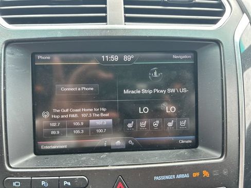 Used 2016 Ford Explorer Platinum AWD/4WD image 23