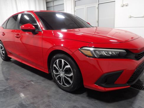 Used 2023 Honda Civic LX image 2