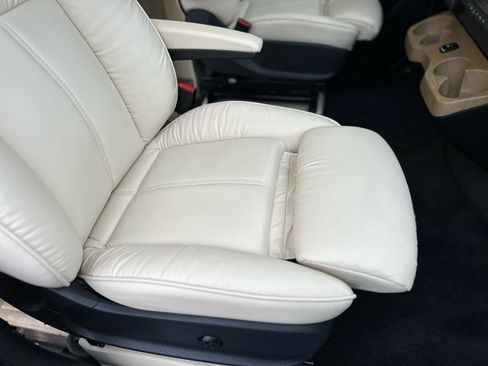 Used 2020 Mercedes-Benz Sprinter 3500 w/ Windows All Around Package image 83