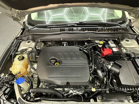 Used 2016 Ford Fusion SE image 30
