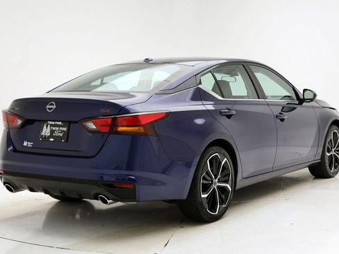 Used 2024 Nissan Altima 2.5 SR image 9