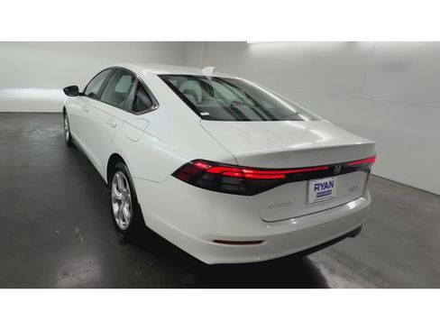 Used 2023 Honda Accord LX image 7