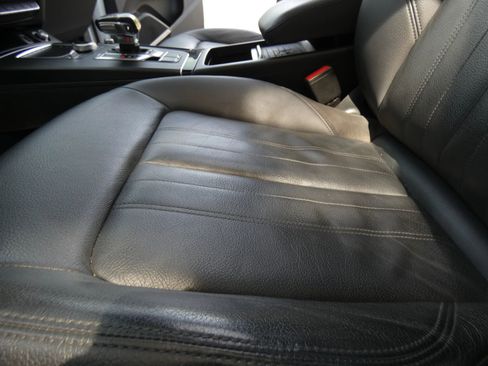 Used 2020 Audi Q5 e Premium Plus image 47